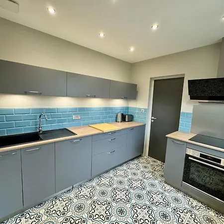 Maison Moderne Au Calme à Hébergement de vacances *